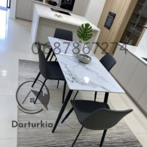 SALLE À MANGER + 4 CHAISES (L=1,30m x l=70cm)